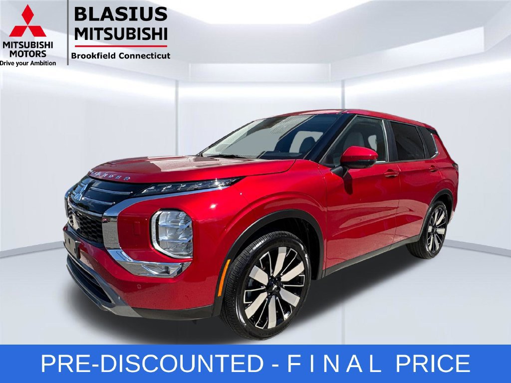 Used 2025 Mitsubishi Outlander SE AWD/4WD image 1