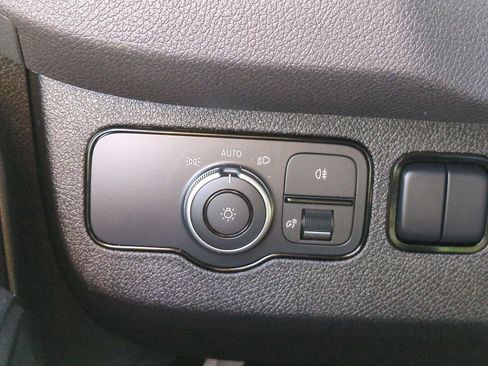 Used 2023 Mercedes-Benz Sprinter 2500 image 20