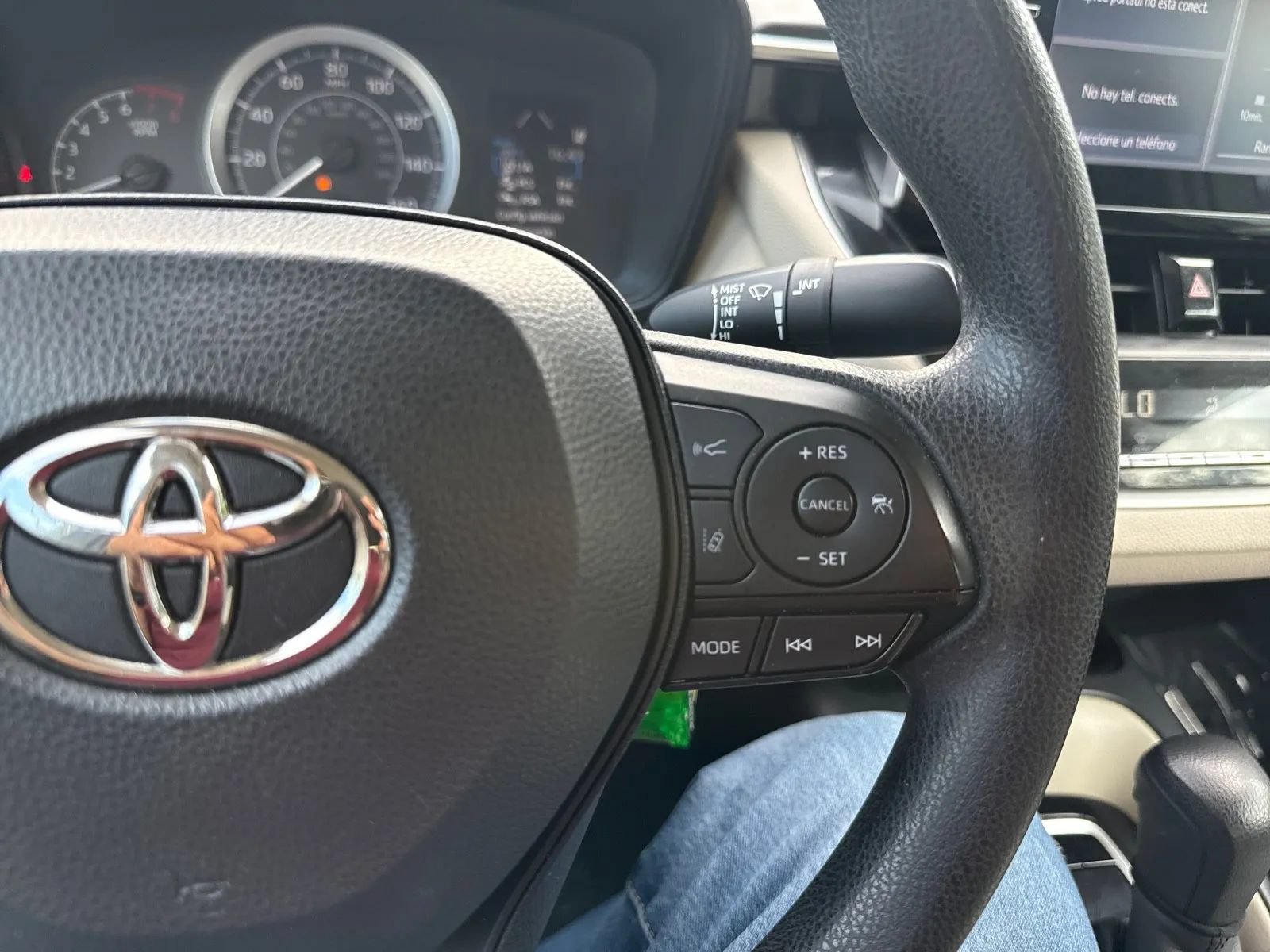 Used 2021 Toyota Corolla LE FWD image 17