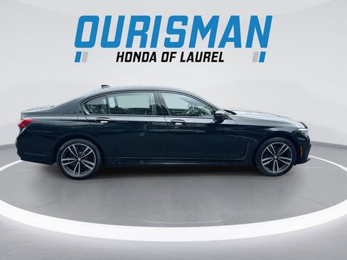 Used 2022 BMW 750i xDrive w/ Executive Package AWD/4WD image 9