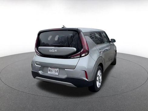 Used 2025 Kia Soul LX w/ LX Technology Package image 14