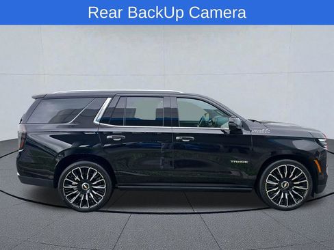 Used 2025 Chevrolet Tahoe High Country AWD/4WD image 8