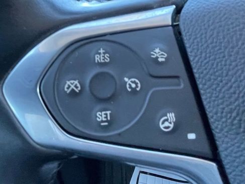 Used 2020 Chevrolet Traverse RS image 17