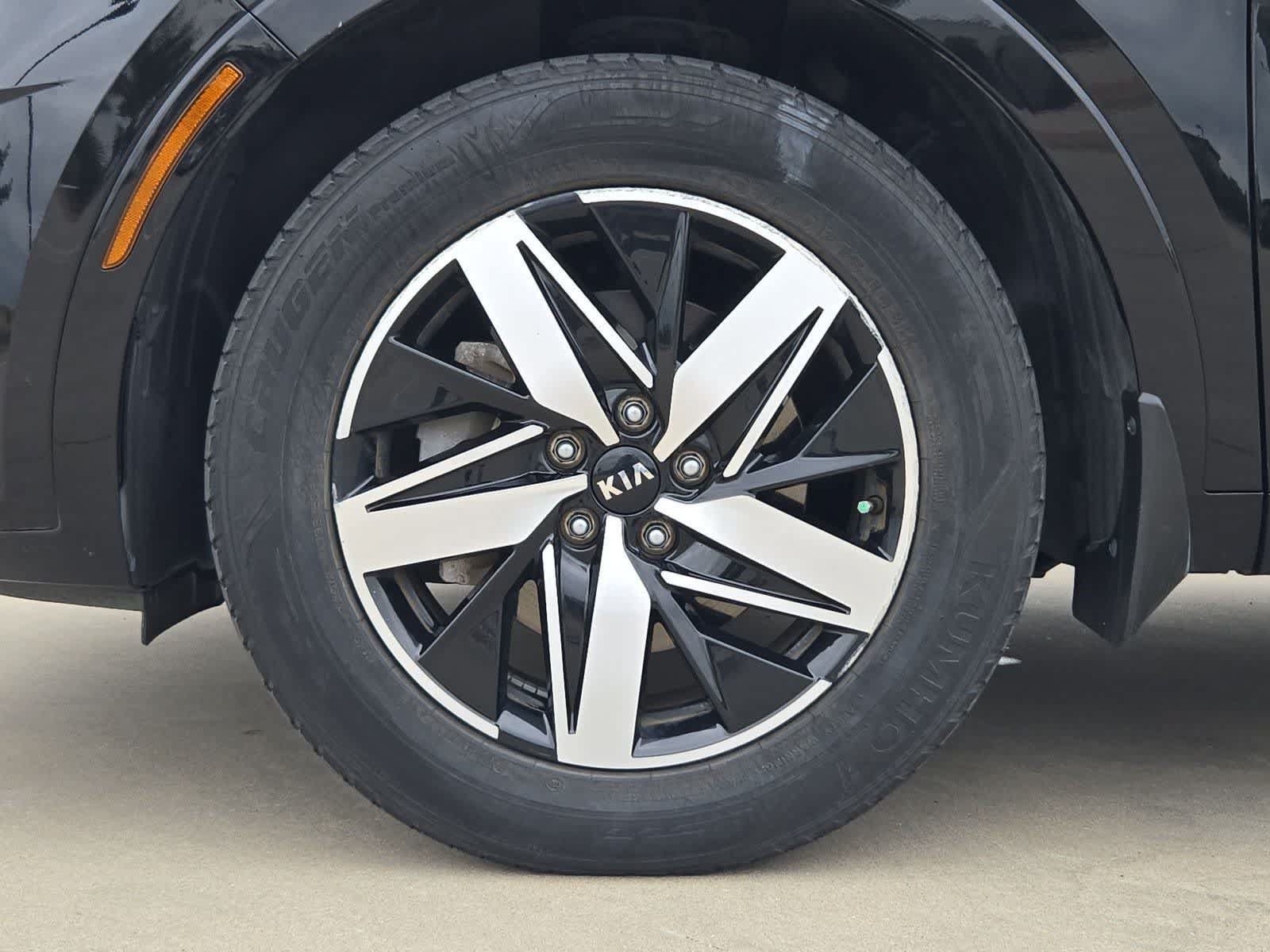 Certified 2021 Kia Sorento S w/ Panoramic Sunroof Package FWD image 12