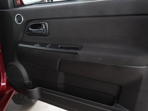 Used 2011 Chevrolet Colorado LT AWD/4WD image 9