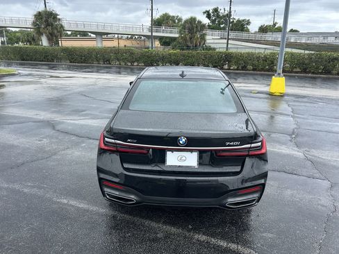 Used 2022 BMW 740i xDrive w/ M Sport Package AWD/4WD image 17