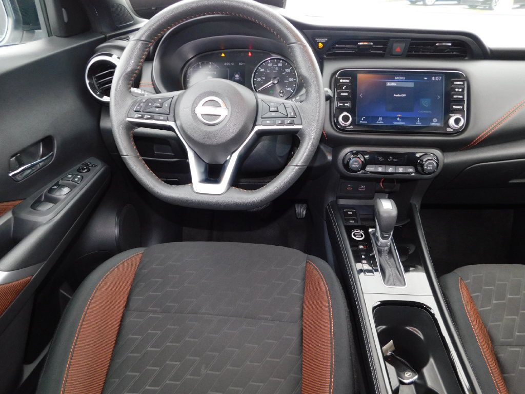Used 2024 Nissan Kicks SR FWD image 15