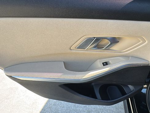 Used 2021 BMW 330i Sedan RWD image 17