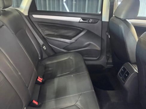 Used 2013 Volkswagen Passat 2.5 SE image 33