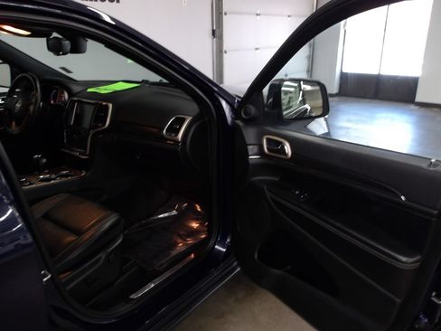 Used 2014 Jeep Grand Cherokee Limited AWD/4WD image 15