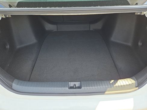 Certified 2025 Honda Accord SE image 28