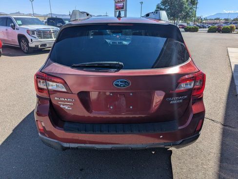 Used 2016 Subaru Outback 2.5i Limited AWD/4WD image 4