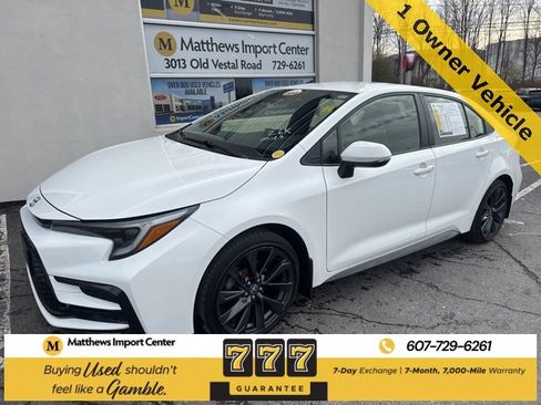 Used 2023 Toyota Corolla SE w/ Carpet Mat Package (TMS) image 1