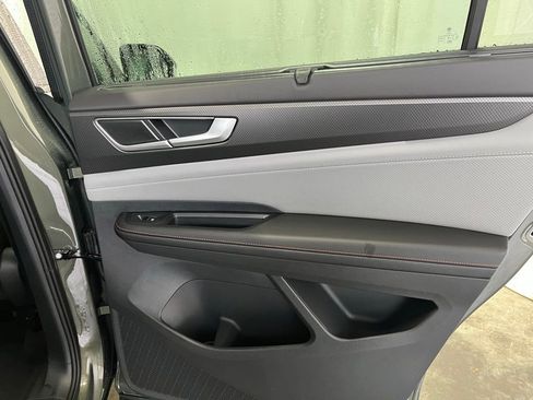 New 2026 Volkswagen Atlas Peak Edition image 23