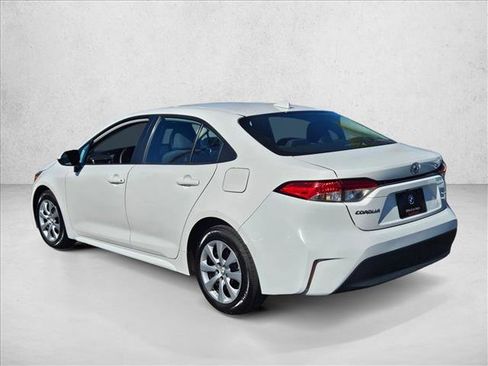 Used 2023 Toyota Corolla LE image 8