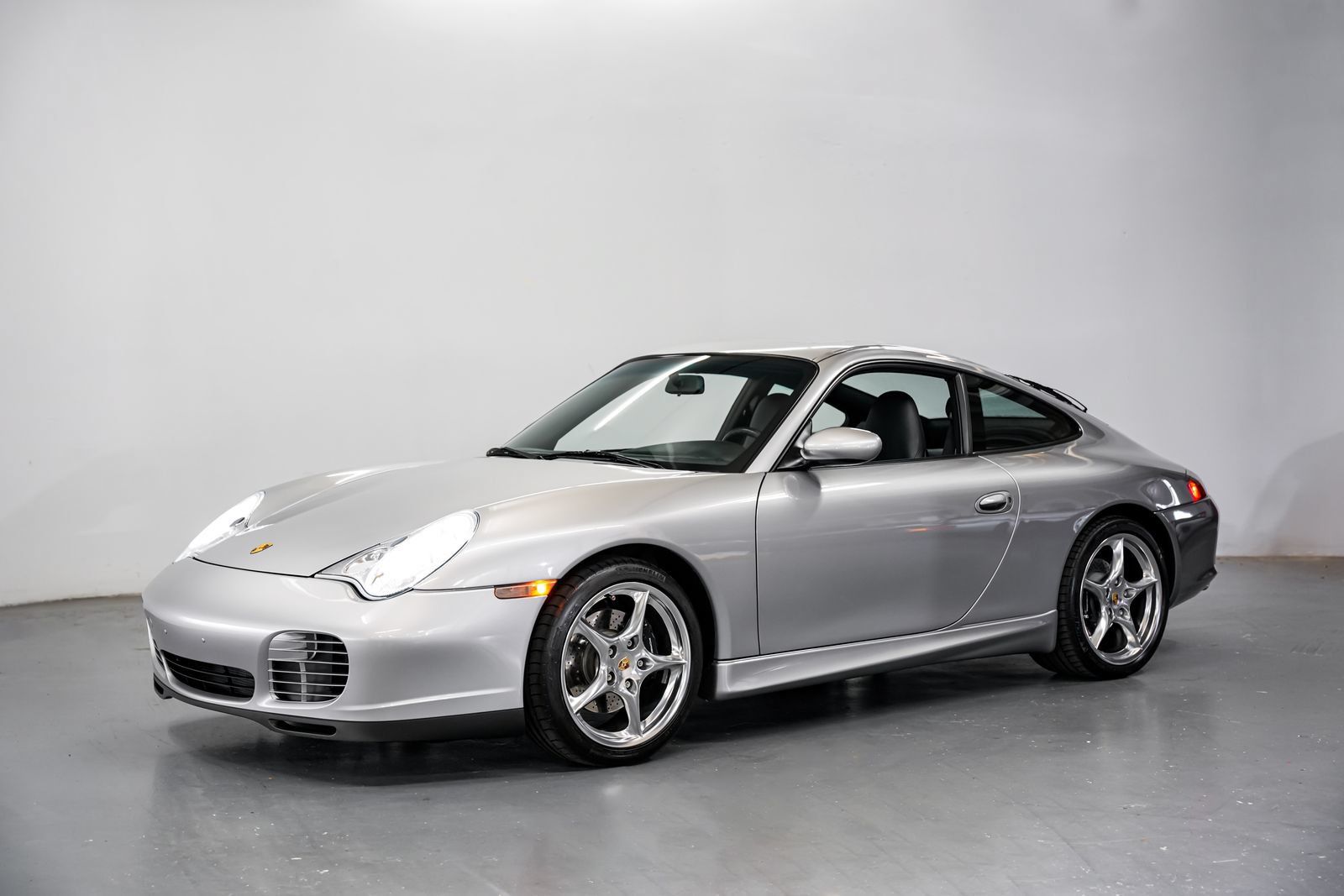 Used 2004 Porsche 911 40th Anniversary RWD image 6