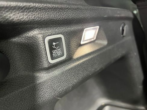 Used 2024 Jeep Grand Cherokee L Limited w/ Luxury Tech Group II image 30