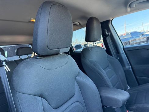 Used 2018 Jeep Renegade Latitude image 47