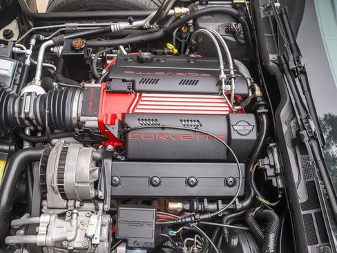 Used 1996 Chevrolet Corvette Convertible RWD image 31