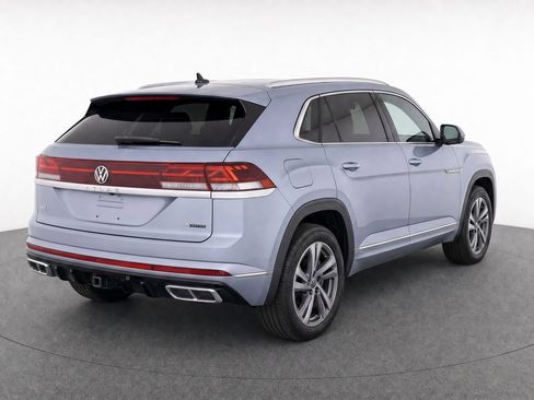 Used 2024 Volkswagen Atlas Cross Sport SEL R-Line AWD/4WD image 4