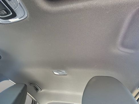 Certified 2025 Hyundai Elantra SE FWD image 36