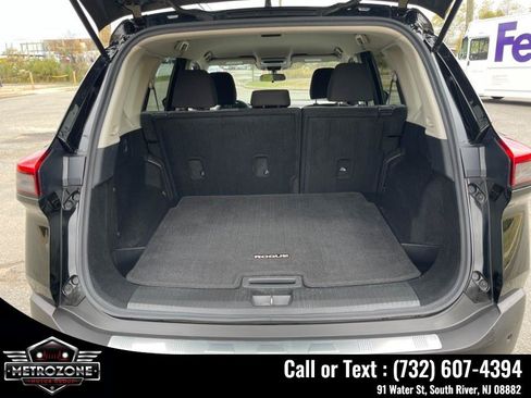 Used 2021 Nissan Rogue SV AWD/4WD image 15