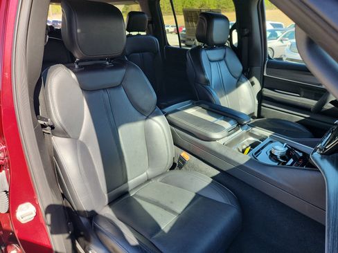 Used 2024 Jeep Wagoneer L Series II image 47