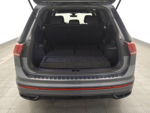 Used 2022 Volkswagen Tiguan SE R-Line FWD image 29