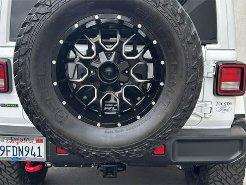 Used 2023 Jeep Wrangler Unlimited Rubicon image 9