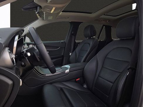 Used 2021 Mercedes-Benz GLC 300 image 12