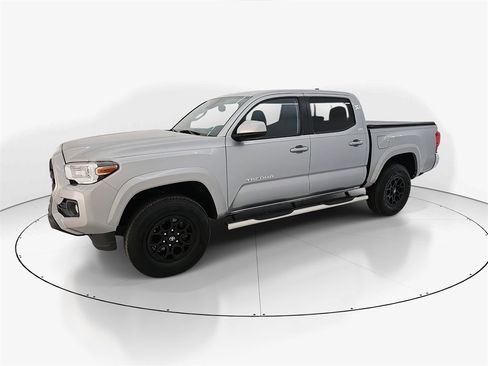 Used 2019 Toyota Tacoma SR5 image 10