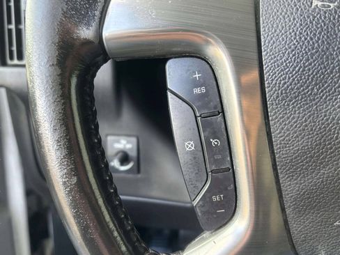 Used 2017 Chevrolet Express 2500 Extended RWD image 24