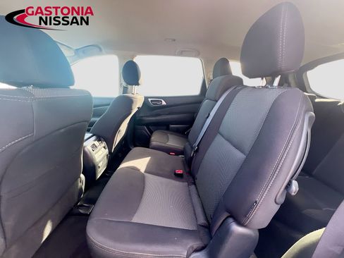 Used 2020 Nissan Pathfinder S image 31