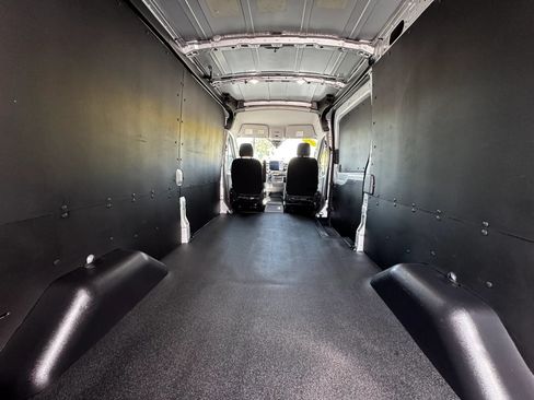 Used 2026 Ford Transit 250 148 Medium Roof w/ Exterior Upgrade Package RWD image 31