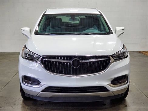 Used 2020 Buick Enclave Essence image 7