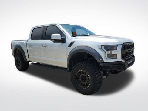Used 2017 Ford F150 Raptor w/ Equipment Group 802A Luxury AWD/4WD image 9