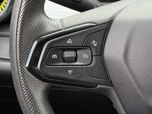 Certified 2025 Chevrolet Trax LT image 13