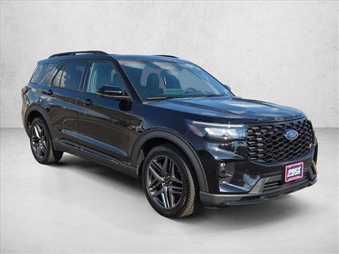 Used 2025 Ford Explorer ST w/ Sun And Sound Package AWD/4WD image 3