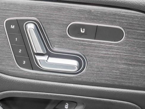 Certified 2026 Mercedes-Benz GLB 250 image 25