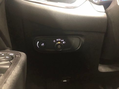Used 2020 Chevrolet Equinox LT w/ LPO, Floor Liner Package AWD/4WD image 16