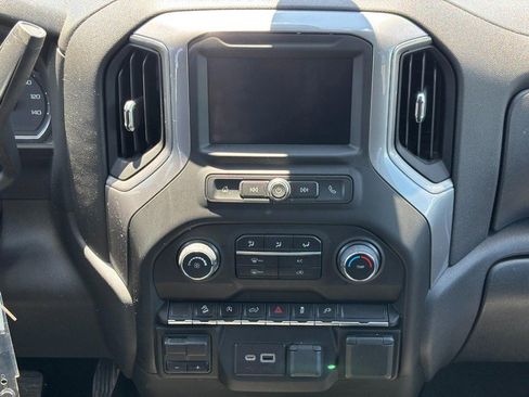 Used 2022 Chevrolet Silverado 1500 Custom Trail Boss w/ Safety Confidence Package AWD/4WD image 13