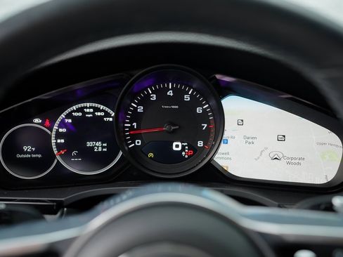 Used 2023 Porsche Cayenne Base w/ Premium Package image 25