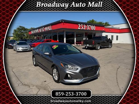 Used 2018 Hyundai Sonata SE FWD image 1