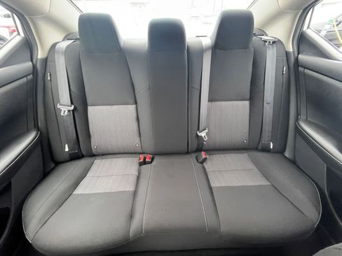 Used 2025 Nissan Sentra SV image 33