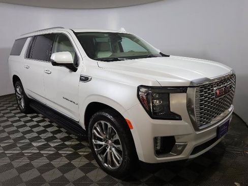 Used 2021 GMC Yukon XL Denali AWD/4WD image 4