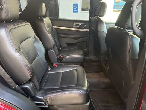 Used 2018 Ford Explorer Sport w/ Equipment Group 401A AWD/4WD image 5