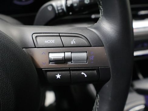 Used 2025 Hyundai Kona SEL FWD image 33
