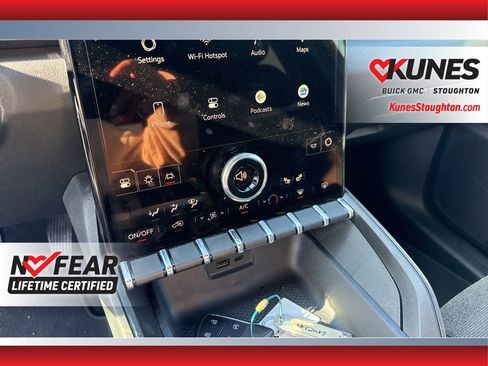 Used 2025 GMC Terrain Elevation image 31