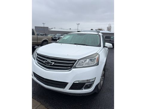 Used 2017 Chevrolet Traverse LT image 1