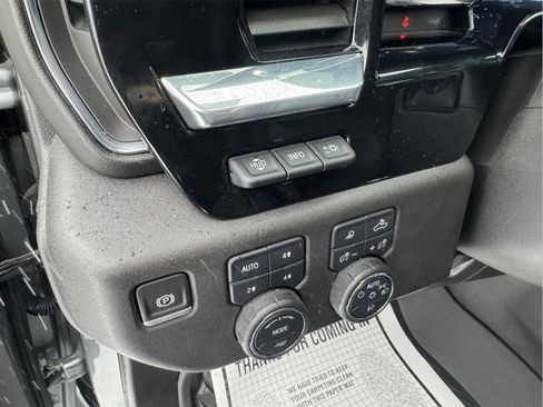 Used 2024 Chevrolet Silverado 2500 LTZ w/ LTZ Premium Package image 23